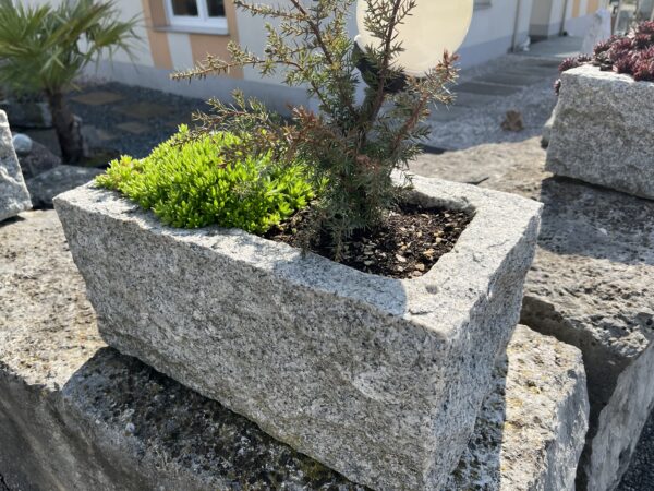 Granittrog 45 x 25 x 20 h – Bild 2