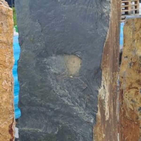 Monolith Punta Fuoco Größe H 223 x B 60 x B 25 cm