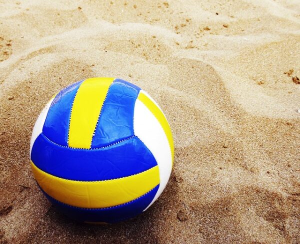 Beachvolleysand feucht