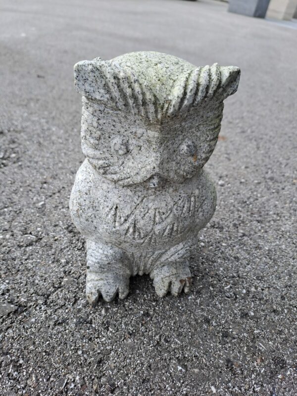 Eule aus Granit - 20 cm Höhe 20 cm