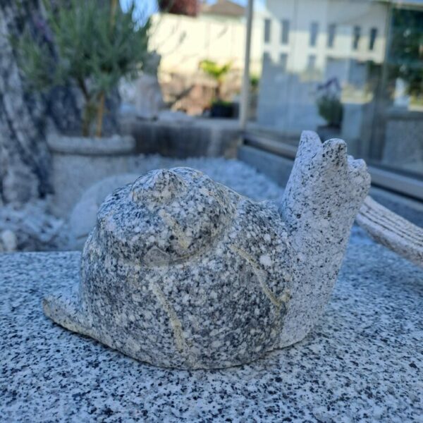 Schnecke aus Granit - 15 cm Länge 15 cm